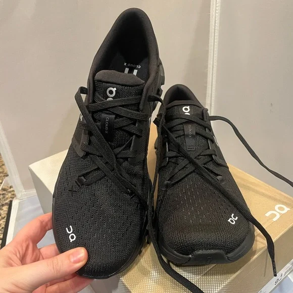 NIB Auth On Sz 9 Women’s Black Eclipse Cloud X 4 Running Sneakers Shoes Rt $160! - Picture 3 of 16